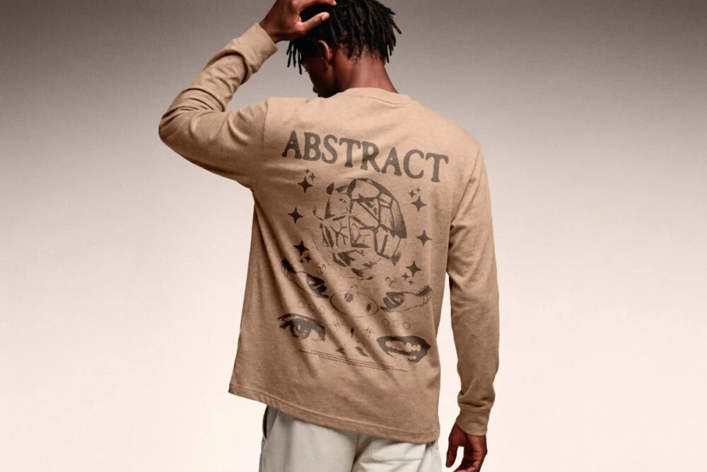 Download Long-Sleeve Shirt Mockup
