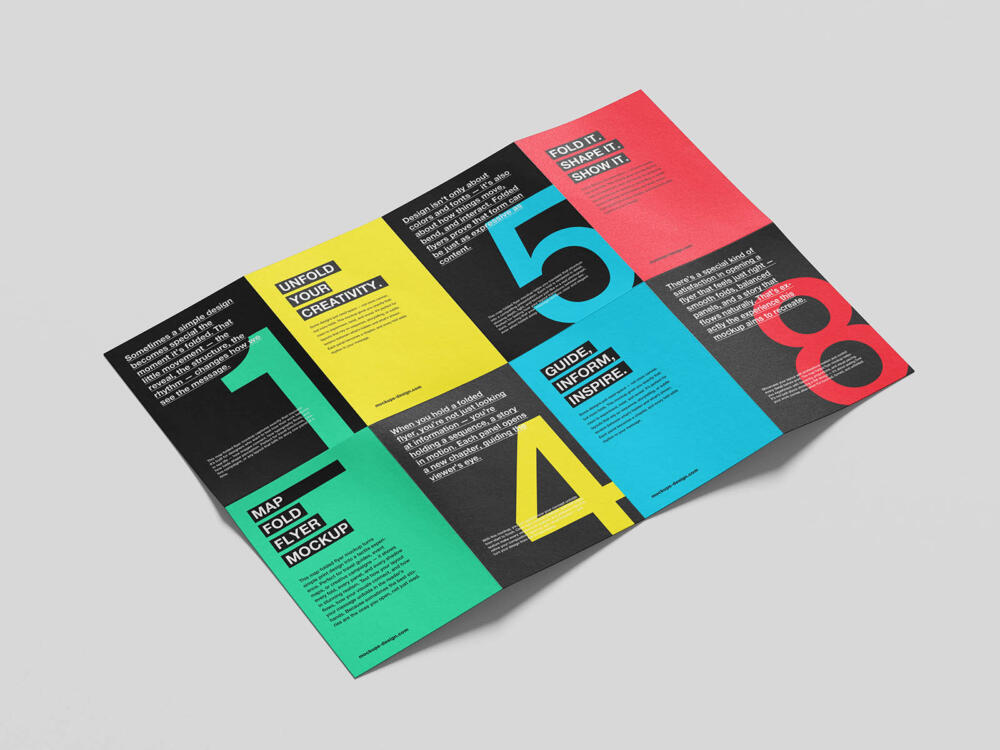 Map folded flyer mockup / 16 pages