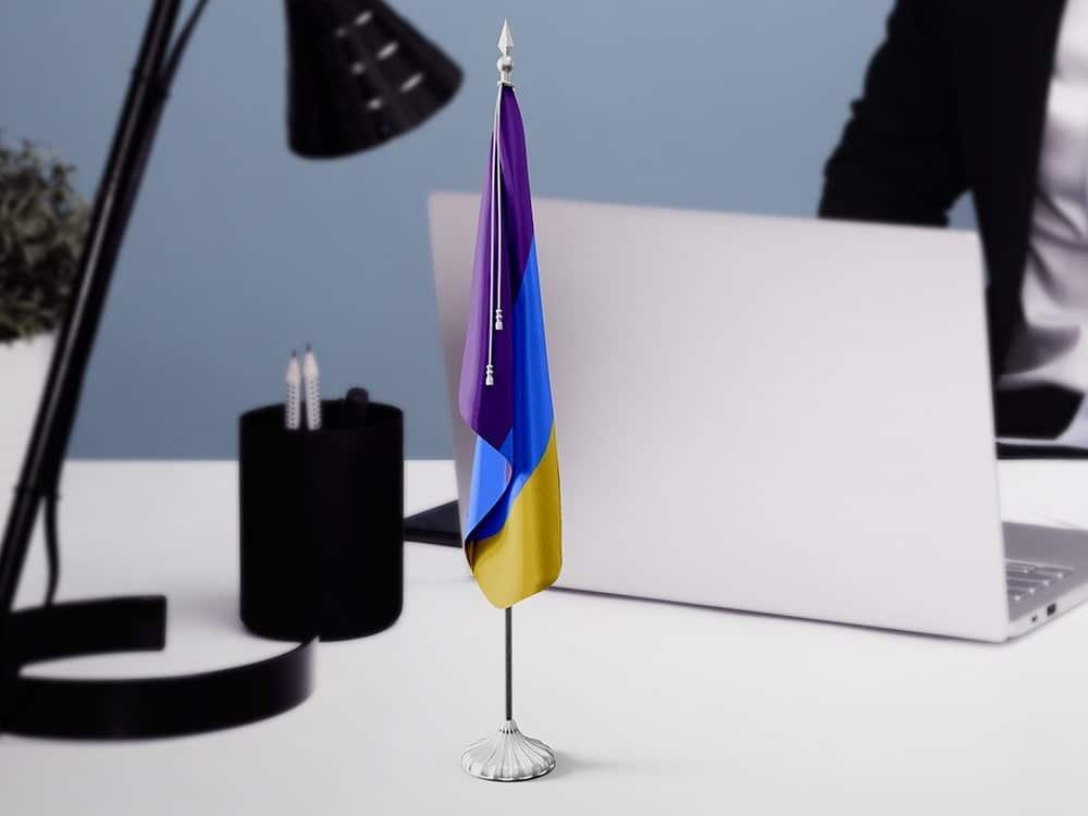 Table Mini Flag Mockups